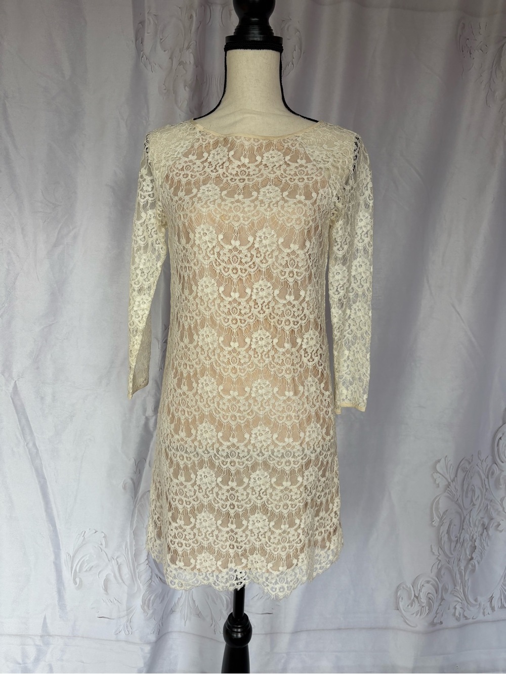 Tibi Ivory Lace Long-Sleeve Sheath Dress